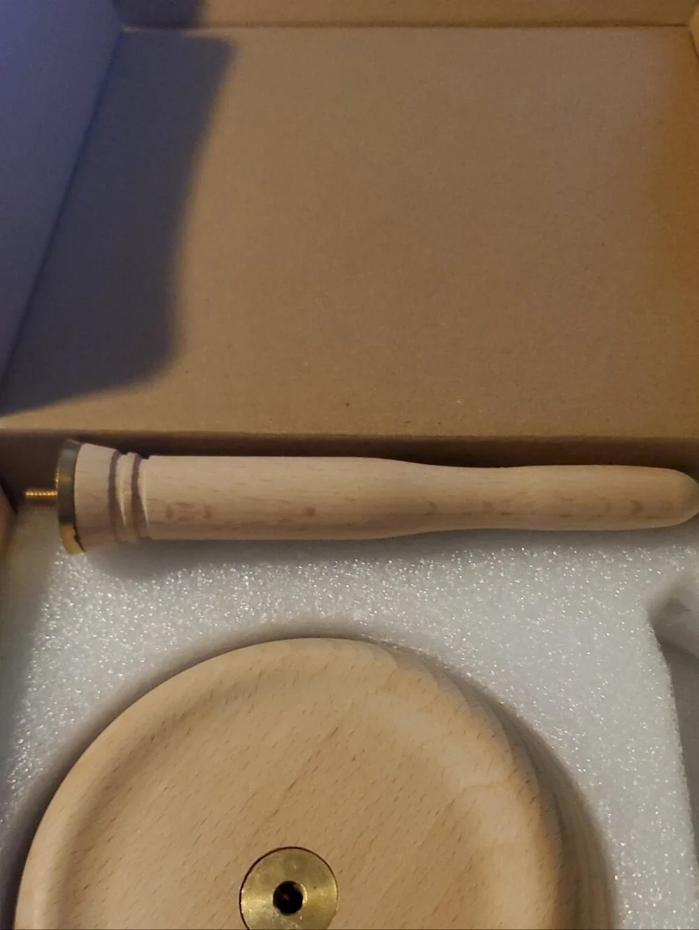 Yarn Ball Holder Made Of Beech NIB Spindle & Pedestal